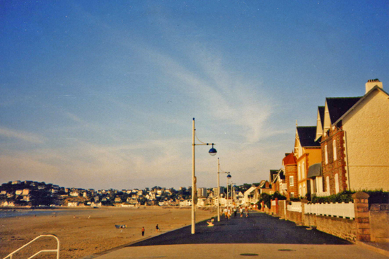 Крайбрежено градче